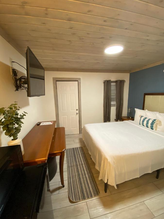 American Inn 彭萨科拉 外观 照片