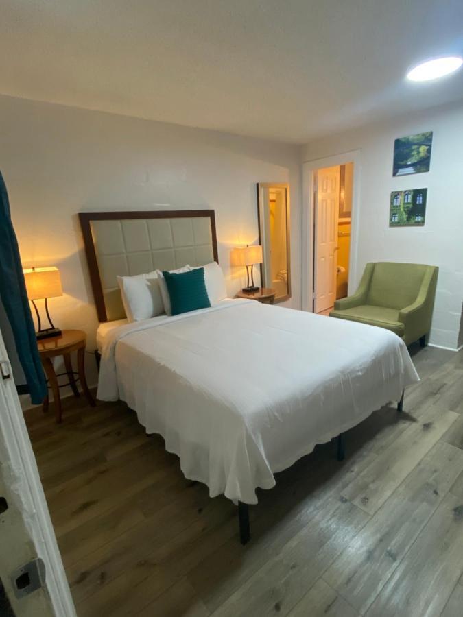 American Inn 彭萨科拉 外观 照片